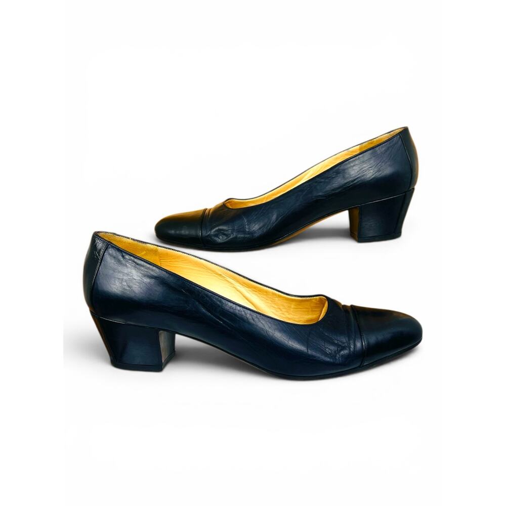 Chanel 1998 Two Tone Spectator Cap Toe Pumps Dark Navy Black Leather Heels 36